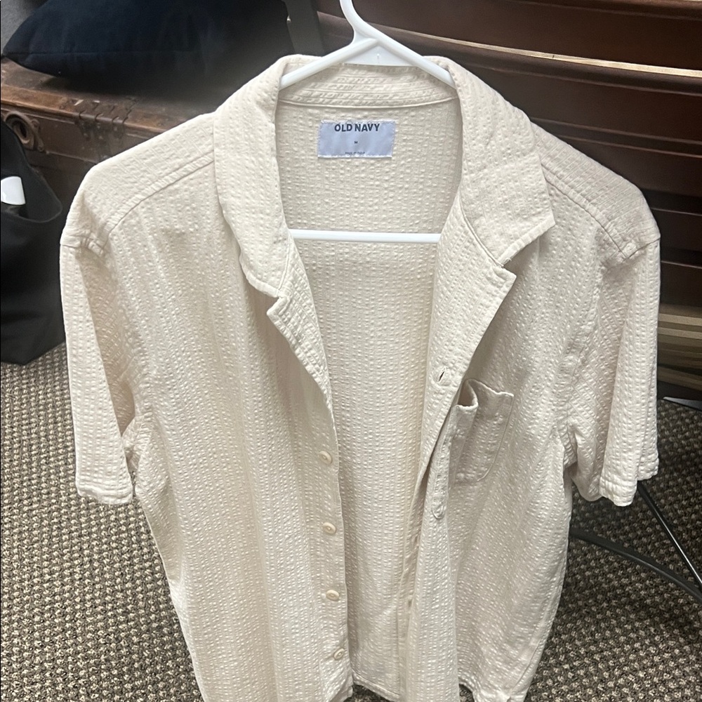 Old Navy Men's Off-White Textured Button Down Shirt never worn